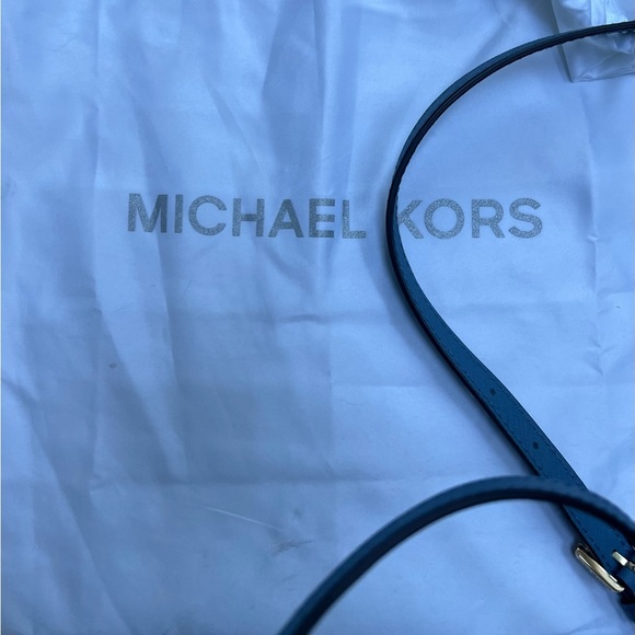 BRAND NEW! MICHAEL KORS Stud Crossbody Bag - Picture 6 of 8